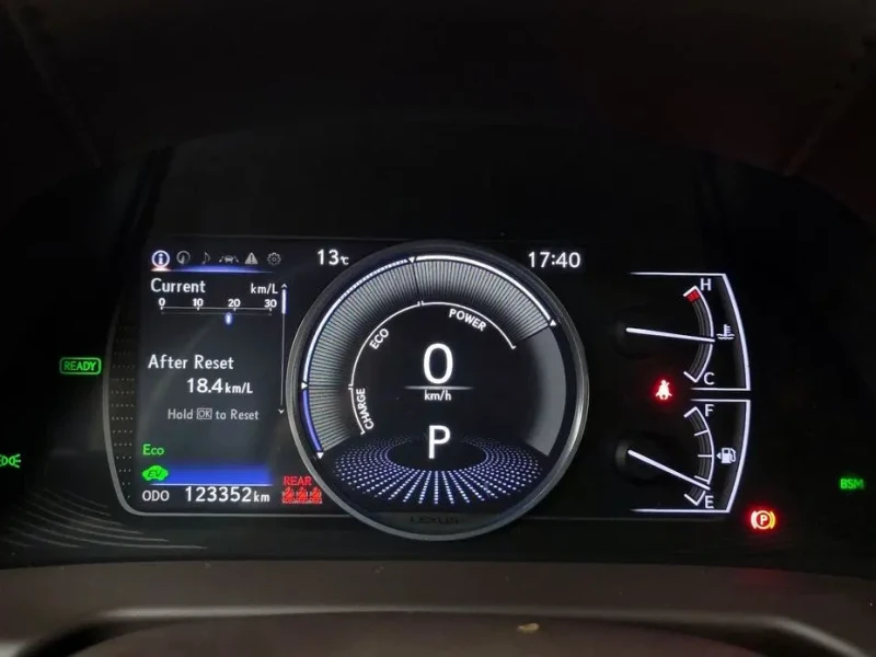 2018 Lexus ES с пробегом 123 352 км
