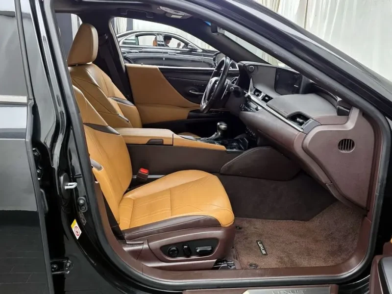 2018 Lexus ES с пробегом 123 352 км