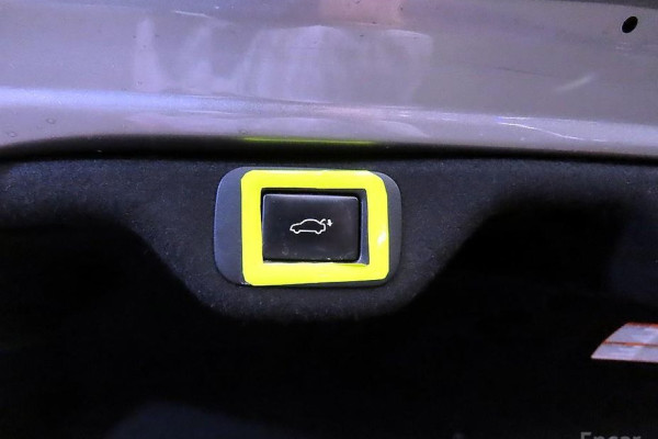 2019 Lexus ES с пробегом 131 044 км