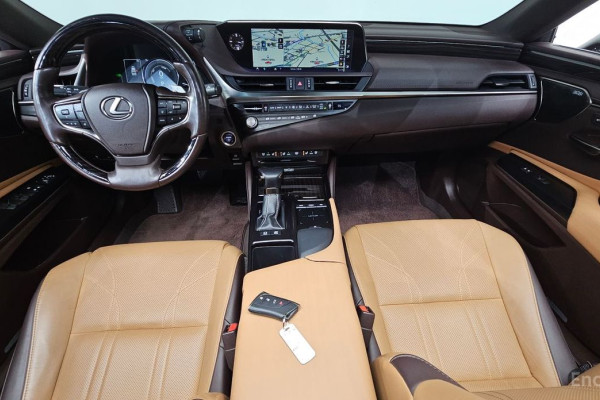 2020 Lexus ES с пробегом 48 477 км