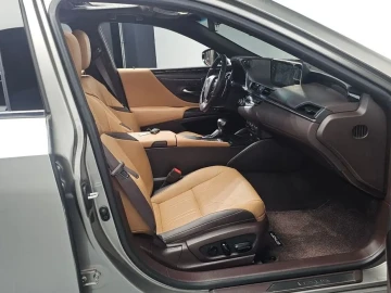2020 Lexus ES с пробегом 48 477 км