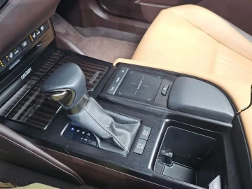 2020 Lexus ES с пробегом 48 477 км