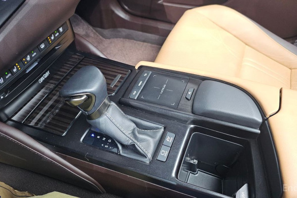 2020 Lexus ES с пробегом 48 477 км