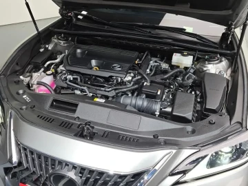 2023 Lexus ES с пробегом 50 154 км