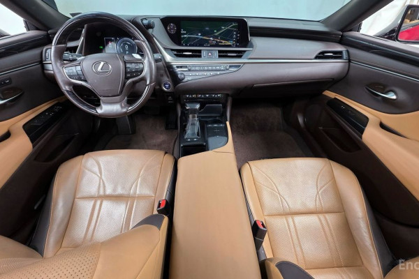 2018 Lexus ES с пробегом 122 348 км