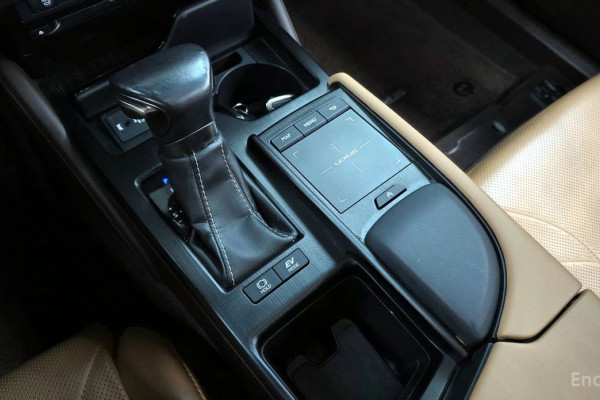 2018 Lexus ES с пробегом 122 348 км