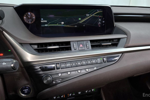 2018 Lexus ES с пробегом 122 348 км