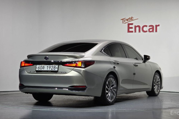 2019 Lexus ES с пробегом 139 807 км