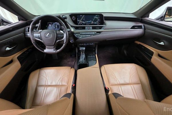 2019 Lexus ES с пробегом 139 807 км