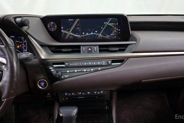 2019 Lexus ES с пробегом 139 807 км