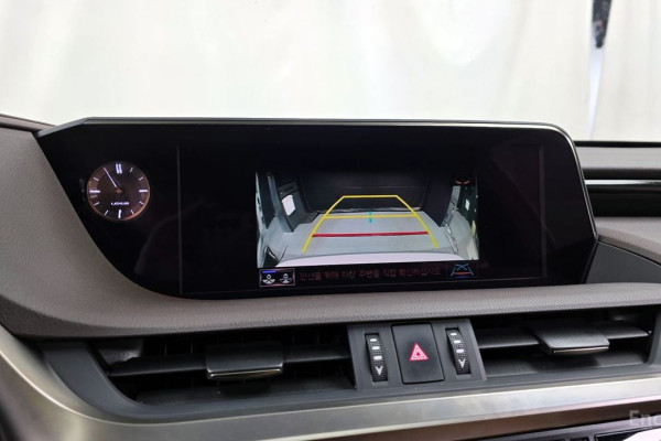 2019 Lexus ES с пробегом 139 807 км