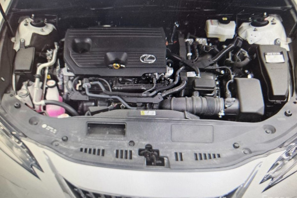 2024 Lexus ES с пробегом 18 418 км