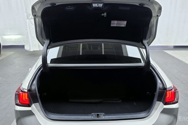 2019 Lexus ES с пробегом 139 807 км