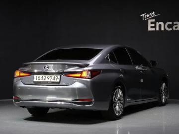 2021 Lexus ES с пробегом 89 505 км