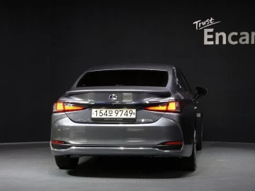 2021 Lexus ES с пробегом 89 505 км
