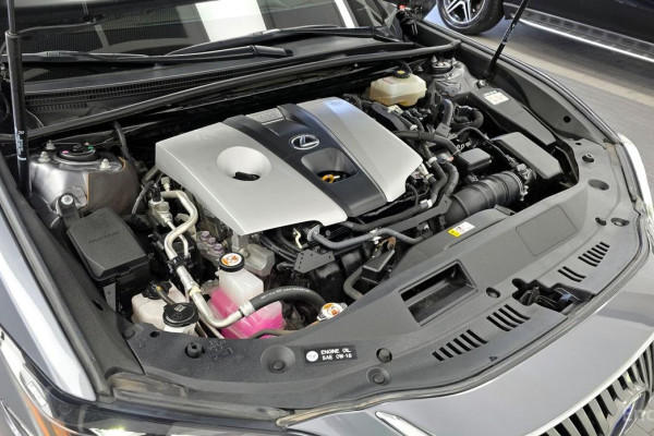 2021 Lexus ES с пробегом 89 505 км