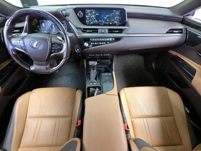 2021 Lexus ES с пробегом 89 505 км