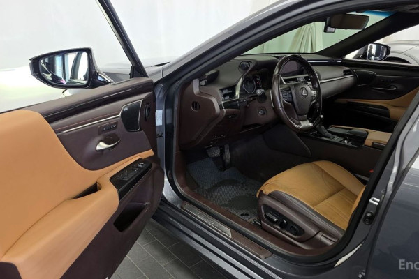 2021 Lexus ES с пробегом 89 505 км