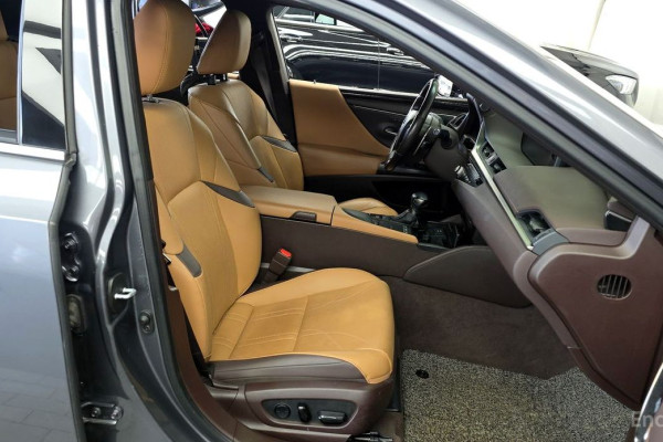 2021 Lexus ES с пробегом 89 505 км