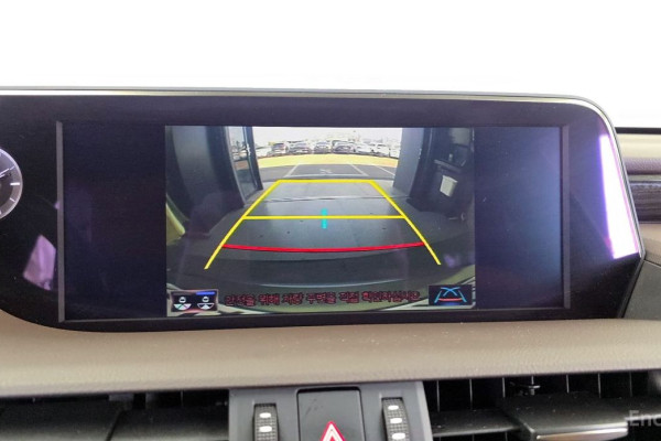 2021 Lexus ES с пробегом 89 505 км