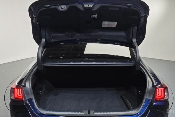 2020 Lexus ES с пробегом 25 775 км