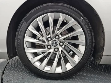 2021 Lexus ES с пробегом 94 539 км