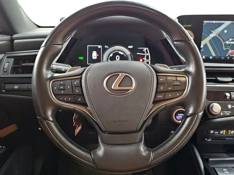 2021 Lexus ES с пробегом 94 539 км