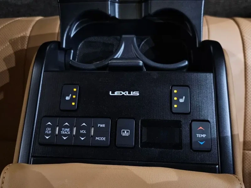 2021 Lexus ES с пробегом 94 539 км
