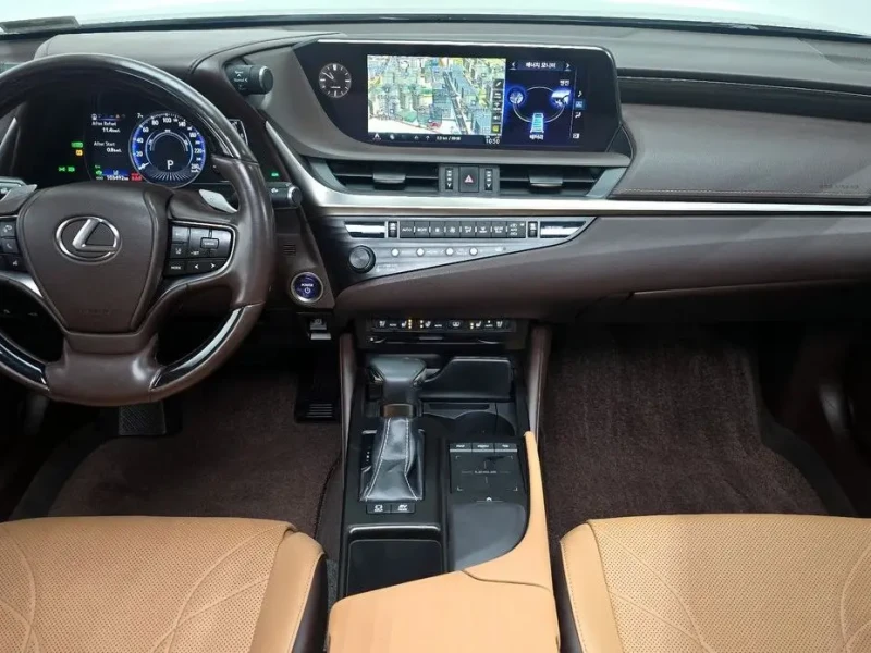 2019 Lexus ES с пробегом 103 492 км