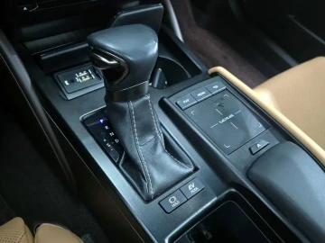 2019 Lexus ES с пробегом 103 492 км