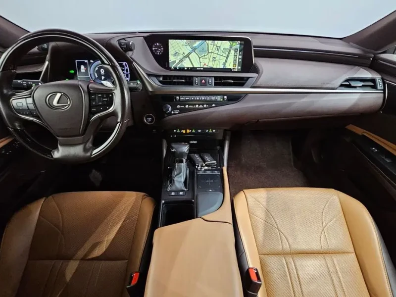 2018 Lexus ES с пробегом 110 764 км