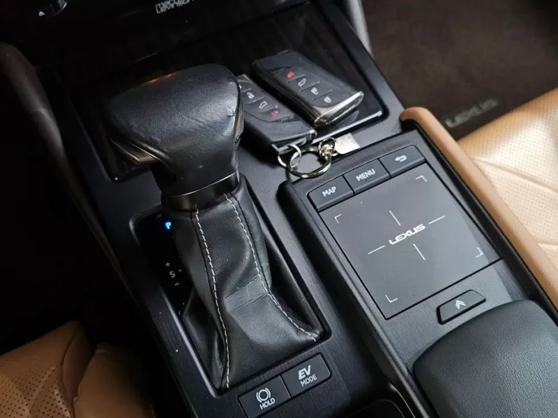2018 Lexus ES с пробегом 110 764 км