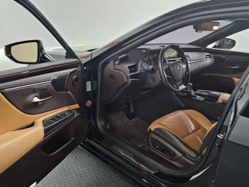 2018 Lexus ES с пробегом 110 764 км