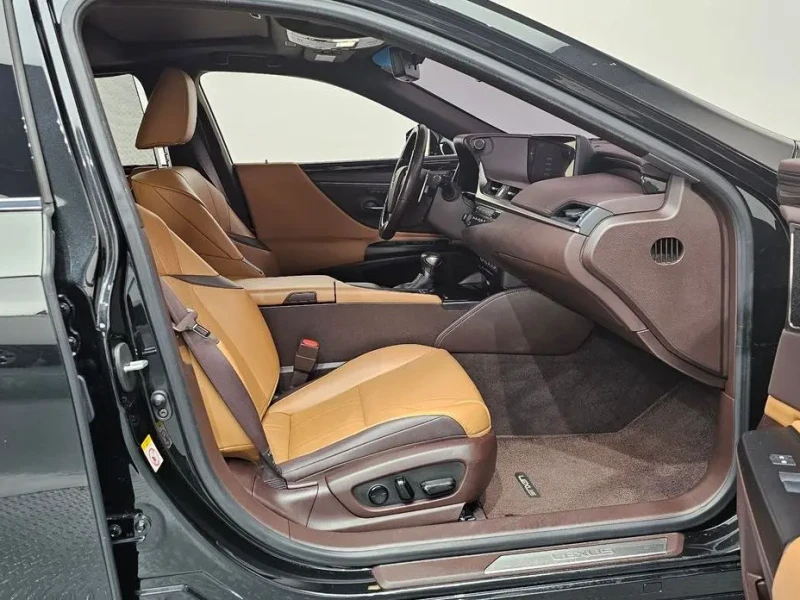 2018 Lexus ES с пробегом 110 764 км