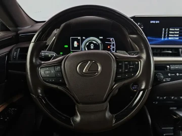 2018 Lexus ES с пробегом 110 764 км
