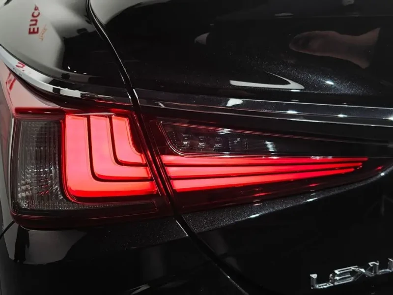2018 Lexus ES с пробегом 110 764 км