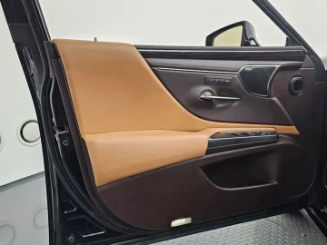 2018 Lexus ES с пробегом 110 764 км