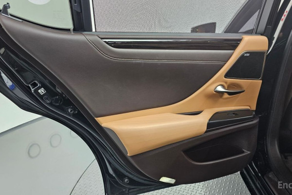 2018 Lexus ES с пробегом 110 764 км