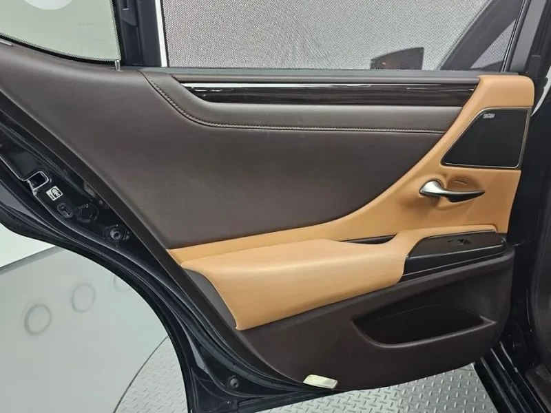 2018 Lexus ES с пробегом 110 764 км