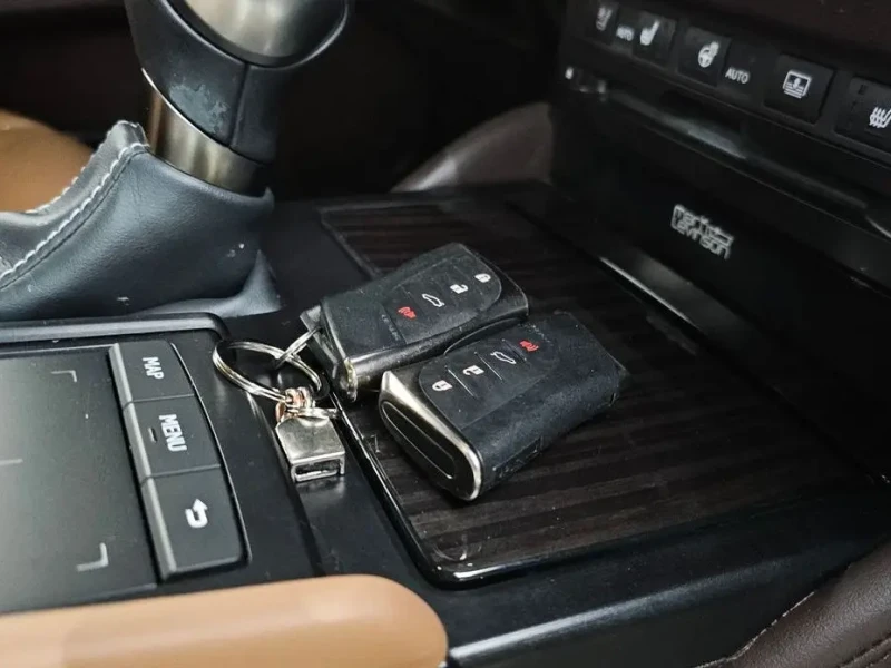 2018 Lexus ES с пробегом 110 764 км