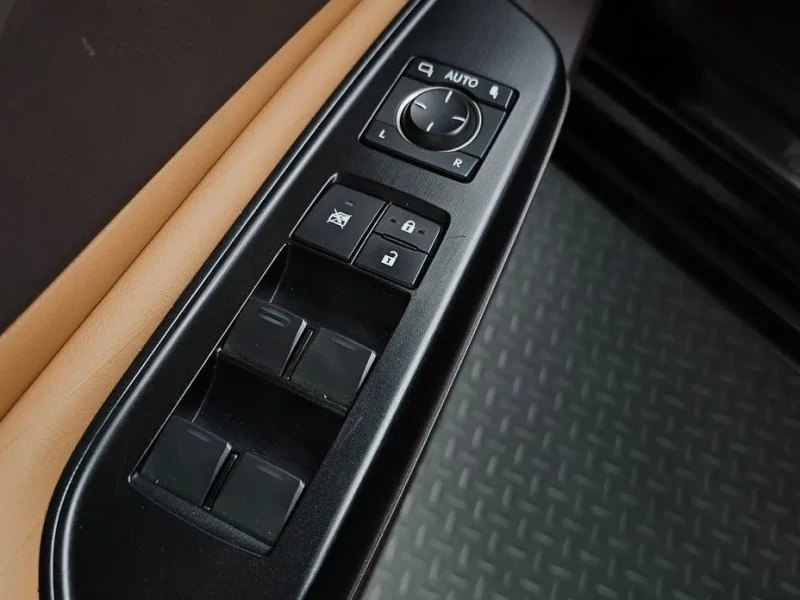 2018 Lexus ES с пробегом 110 764 км