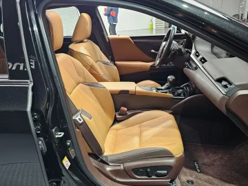 2019 Lexus ES с пробегом 97 541 км