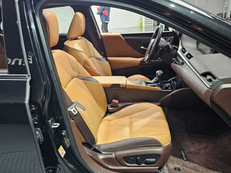 2019 Lexus ES с пробегом 97 541 км