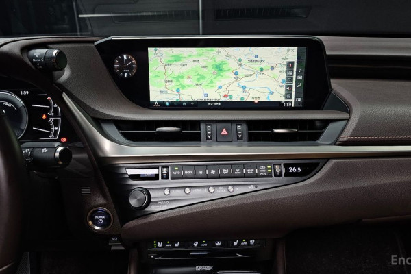 2019 Lexus ES с пробегом 97 541 км