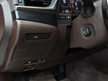 2019 Lexus ES с пробегом 97 541 км