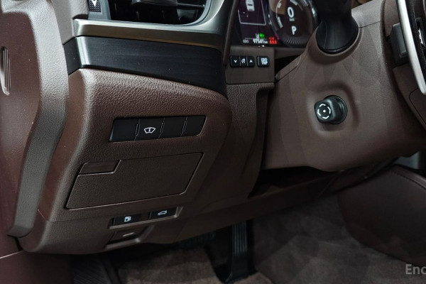 2019 Lexus ES с пробегом 97 541 км