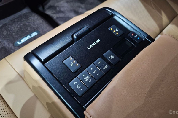 2019 Lexus ES с пробегом 97 541 км