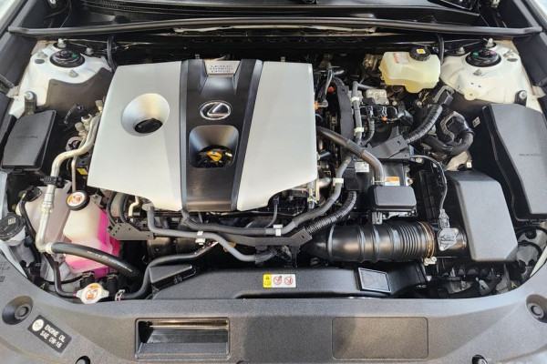 2020 Lexus ES с пробегом 85 670 км