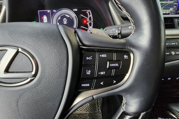 2020 Lexus ES с пробегом 85 670 км