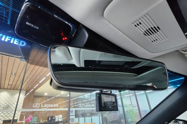 2020 Lexus ES с пробегом 85 670 км